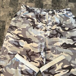 Womens XXL Gray Camo Wide Leg Pants Elastic Waist Pull On Lounge